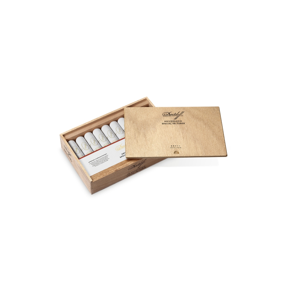 C715_WH_1000x1000px Davidoff Aniversario Special "R" A/T - Image 1